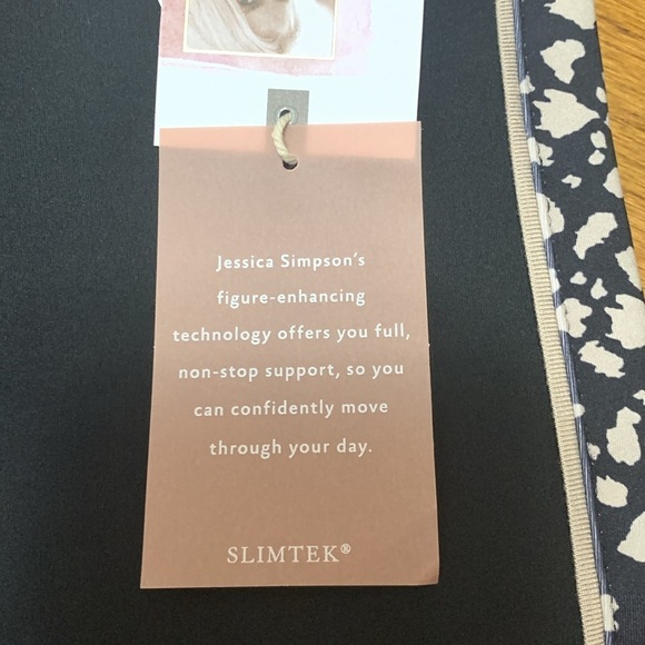 Jessica Simpson Slimtek High Waisted Black Animal Print Leggings NWT Size M - Picture 7 of 15